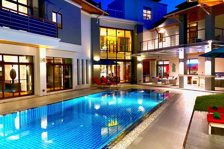 7 Bedroom Tropical Villa for Sale in Ko Kaeo, Phuket