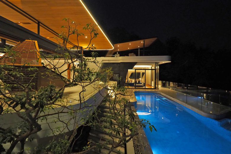 5 Bedroom Modern Pool Villa for Sale in Choeng Thale, Phuket