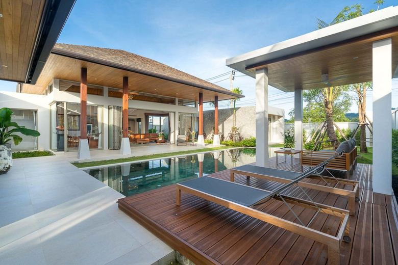 4 Bedroom Modern Villa for Sale in Choeng Thale, Phuket