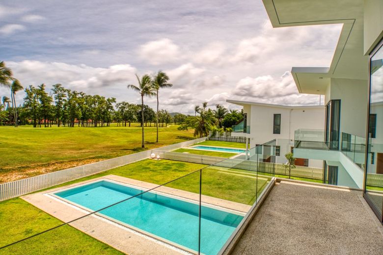 4 Bedroom Modern Villa for Sale in Choeng Thale, Phuket