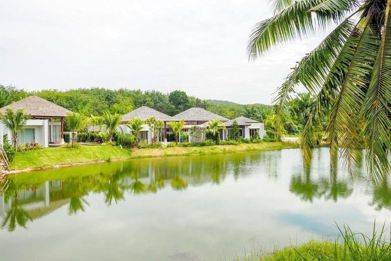 4 Bedroom Lake View Villa for Sale in Choeng Thale, Phuket