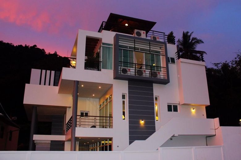 4 Bedroom Villa for Sale in Karon, Phuket