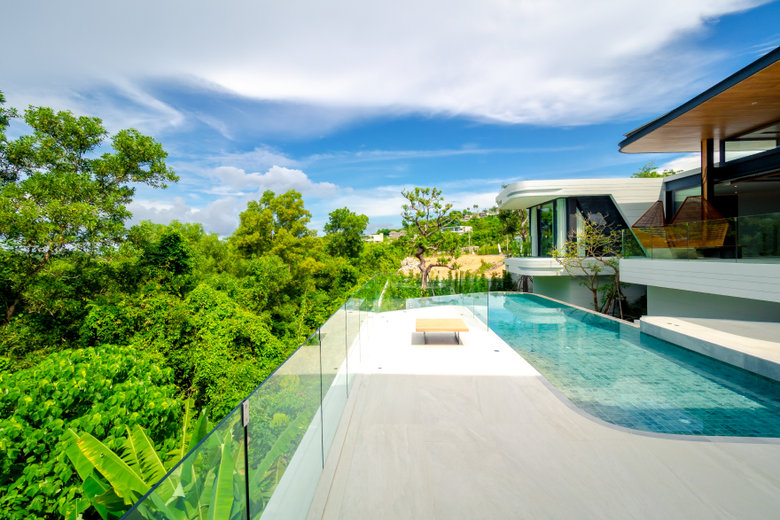 5 Bedroom Modern Pool Villa for Sale in Choeng Thale, Phuket