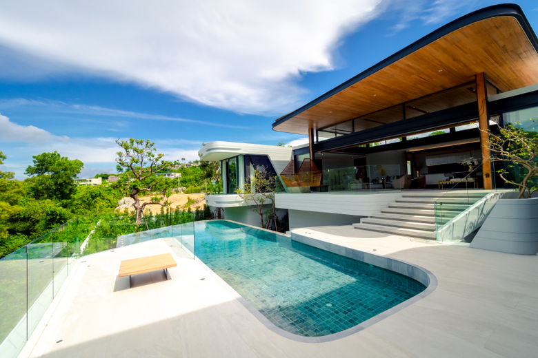 5 Bedroom Modern Pool Villa for Sale in Choeng Thale, Phuket