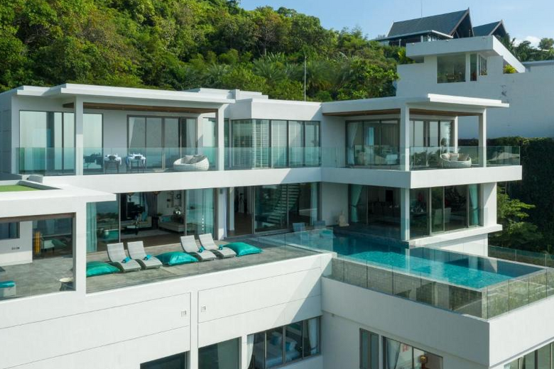 6 Bedroom Ocean View Villa for Sale in Kamala, Phuket