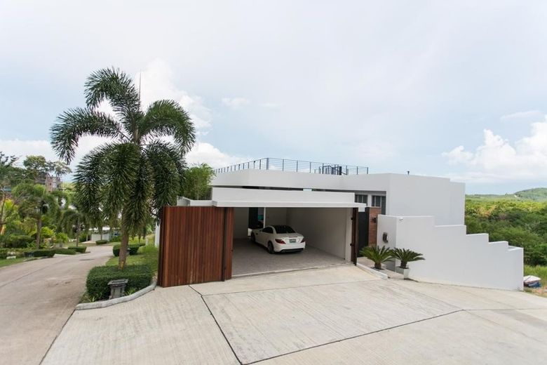 4 Bedroom Villa for Sale in Pa Khlok, Phuket