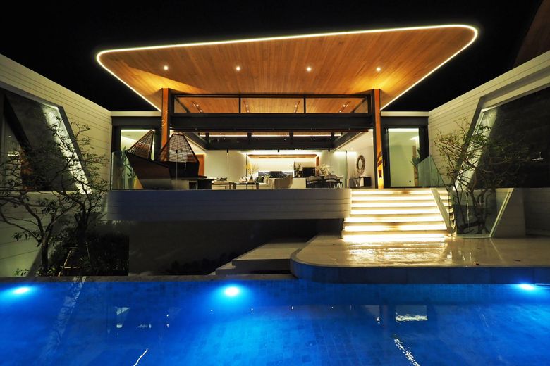 4 Bedroom Modern Villa for Sale in Choeng Thale, Phuket