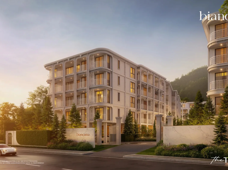 Biancana Surin, Phuket: Entrance and facade