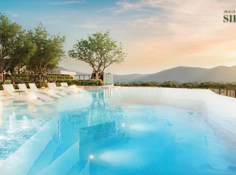The Title Sierra, Phuket: Rooftop pool with mountain view